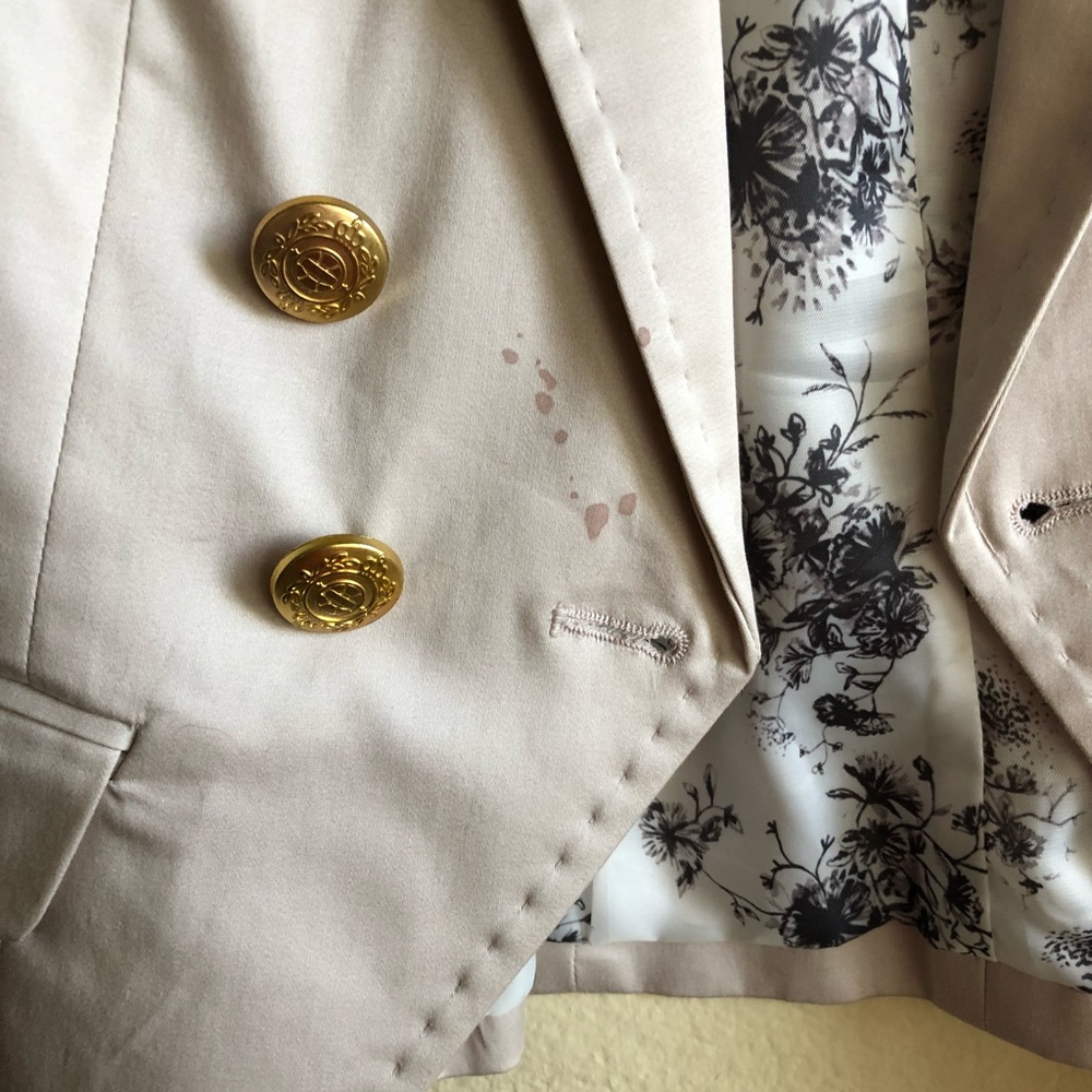 Cream Blazer - Picture 2 of 5